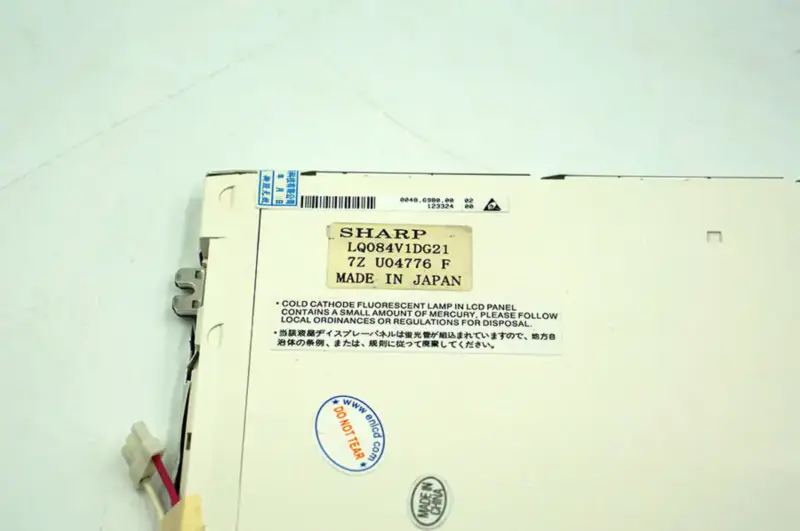 Remplacement du panneau LCD SHARP LQ084V1DG21 pour applications industrielles