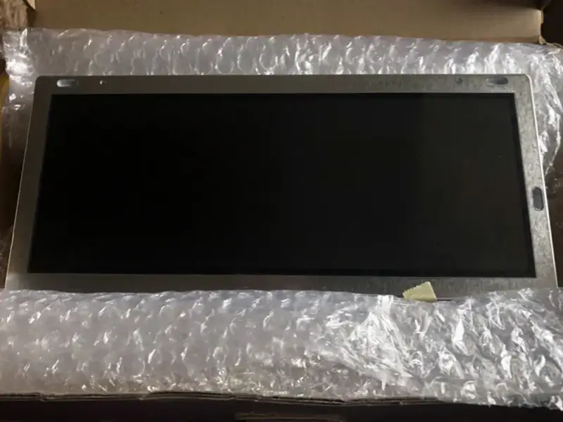 Sharp LQ088H9DZ01 LCD