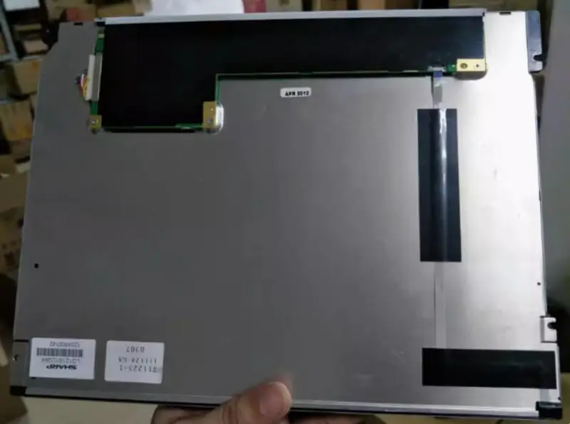 Sharp LQ121S1LG84 LCD
