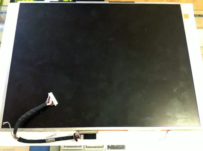Sharp LQ150F1LW04 LCD