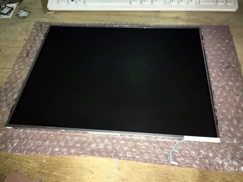 Sharp LQ150X1LHC3 LCD