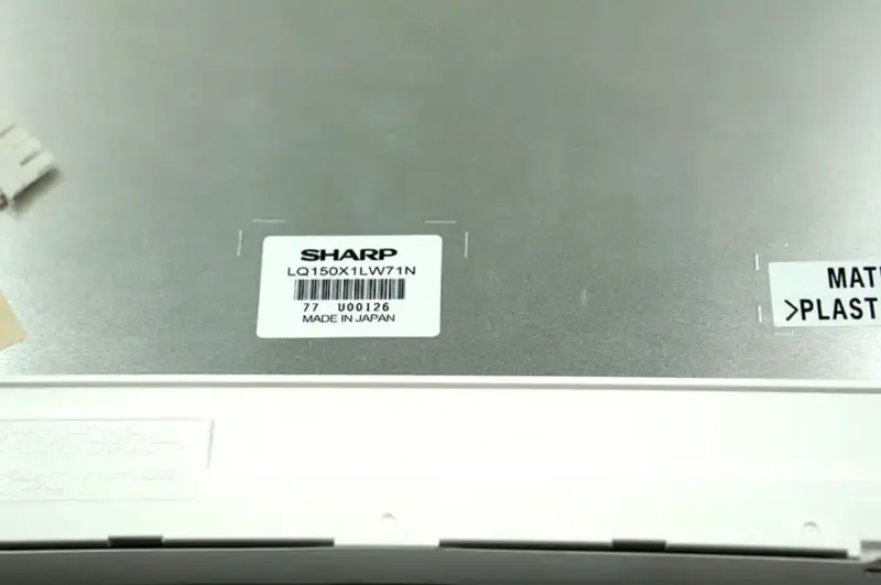 Remplacement du panneau LCD SHARP LQ150X1LW71N pour applications industrielles