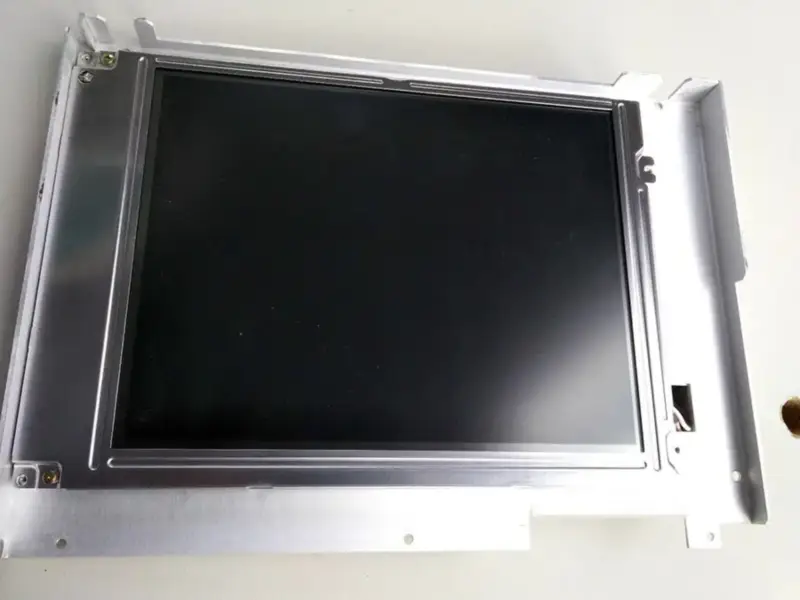 Sharp LQ9D168 LCD