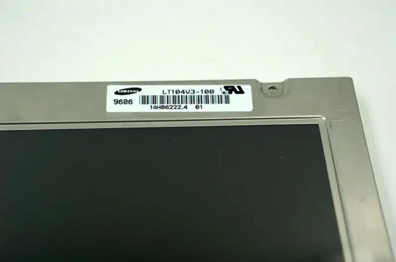 Remplacement du panneau LCD Samsung LT104V3-100 pour ordinateur portable