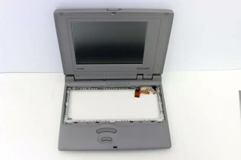TOSHIBA LTM08C011 LCD