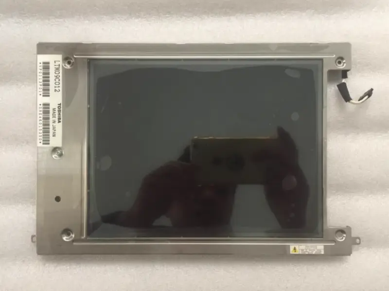 TOSHIBA LTM09C012 LCD
