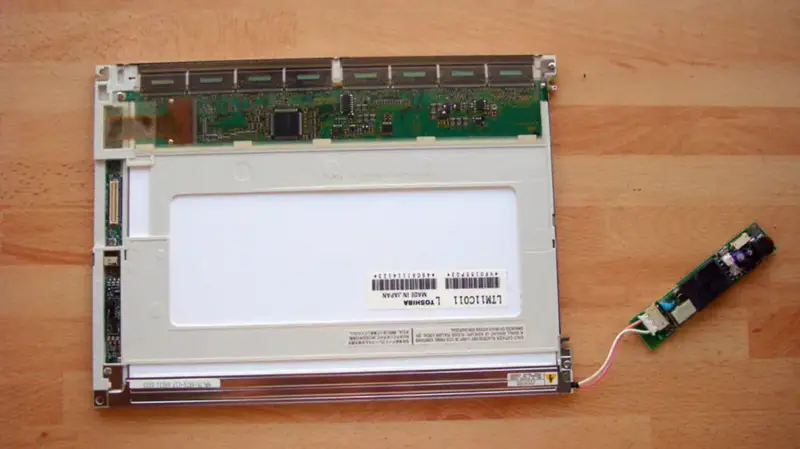 TOSHIBA LTM11C011 LCD