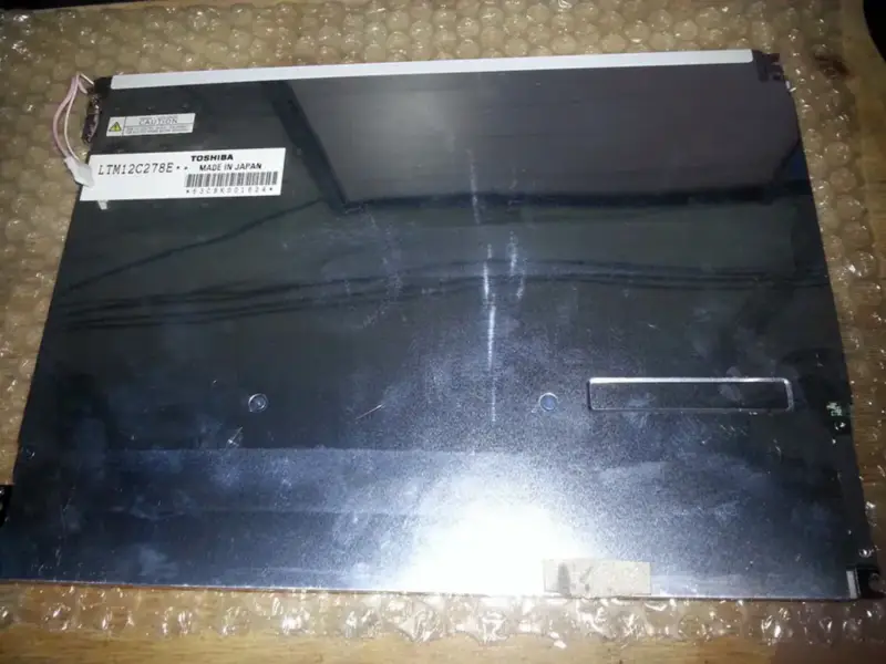 TOSHIBA LTM12C278E LCD