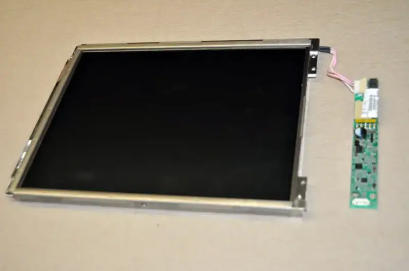 TOSHIBA LTM12C289S LCD