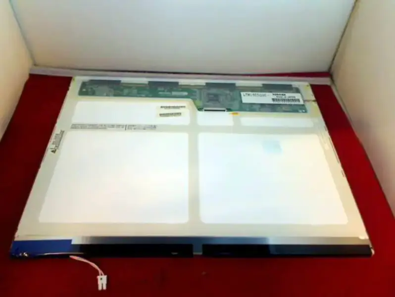 TOSHIBA LTM15C503C LCD