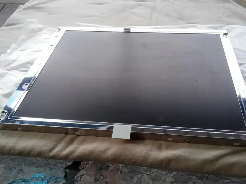 Samsung LTM170E4-P02 LCD