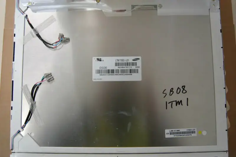 Remplacement du panneau LCD Samsung LTM170EX-L01