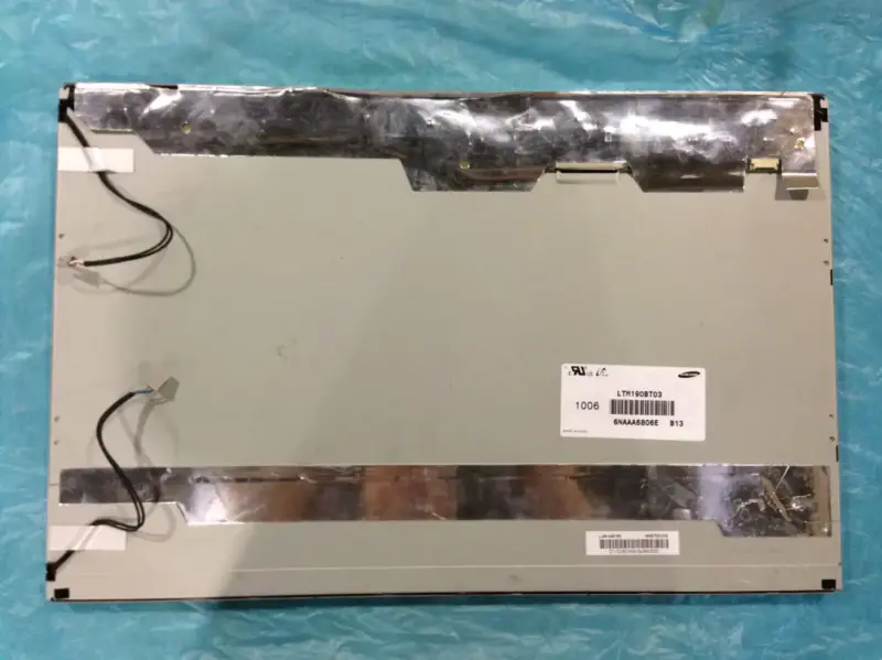 Samsung LTM190BT03 LCD