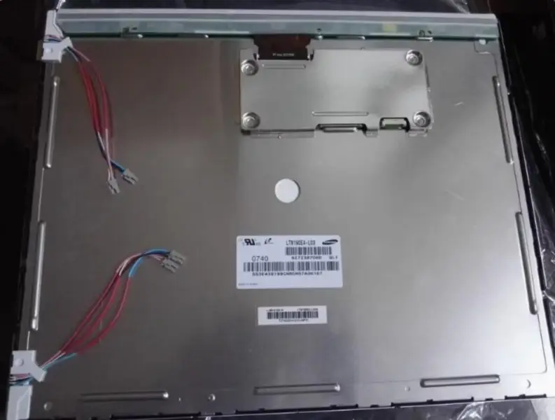 Samsung LTM190E4-L03 LCD