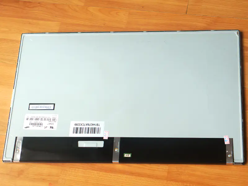 Remplacement du panneau LCD Samsung LTM240CL04