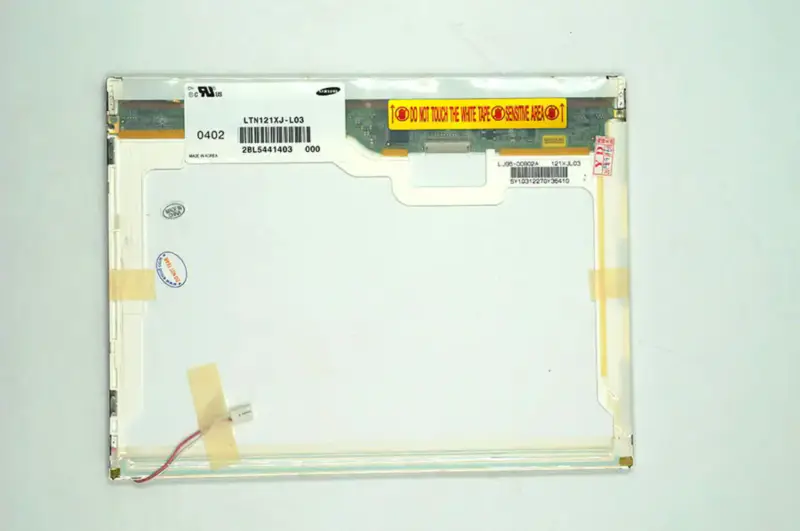 Remplacement du panneau LCD Samsung LTN121XJ-L03