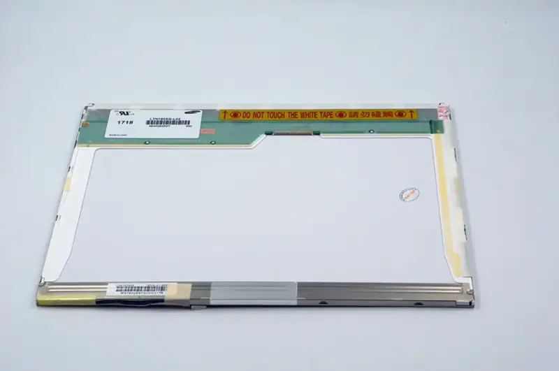 Sostituzione pannello LCD Samsung LTN150XG-L02 per laptop