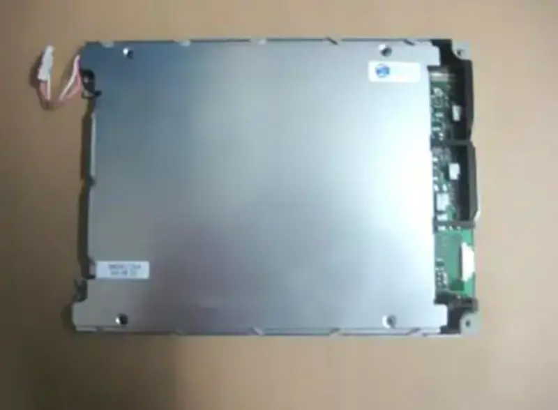 Remplacement du panneau LCD M606-L25A