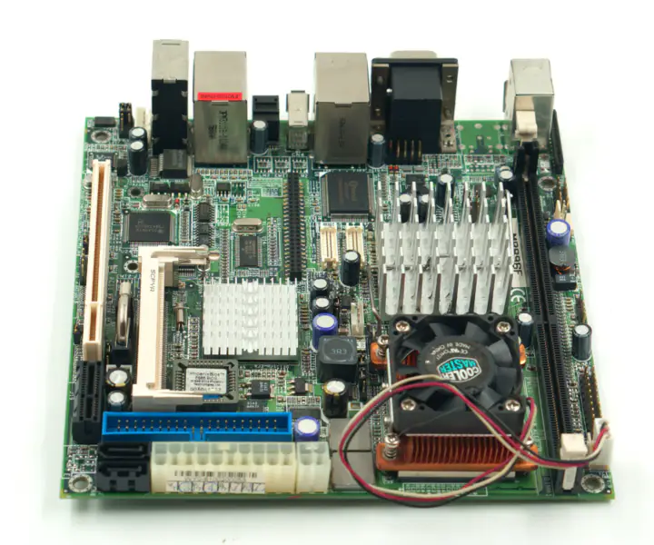 IBASE MB896F MB896F-R Carte mère industrielle Mini-ITX