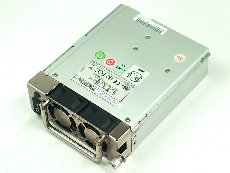 Alimentation pour Zippy Emacs Advantech 300W Switching Power Supply MRT-6300P-R