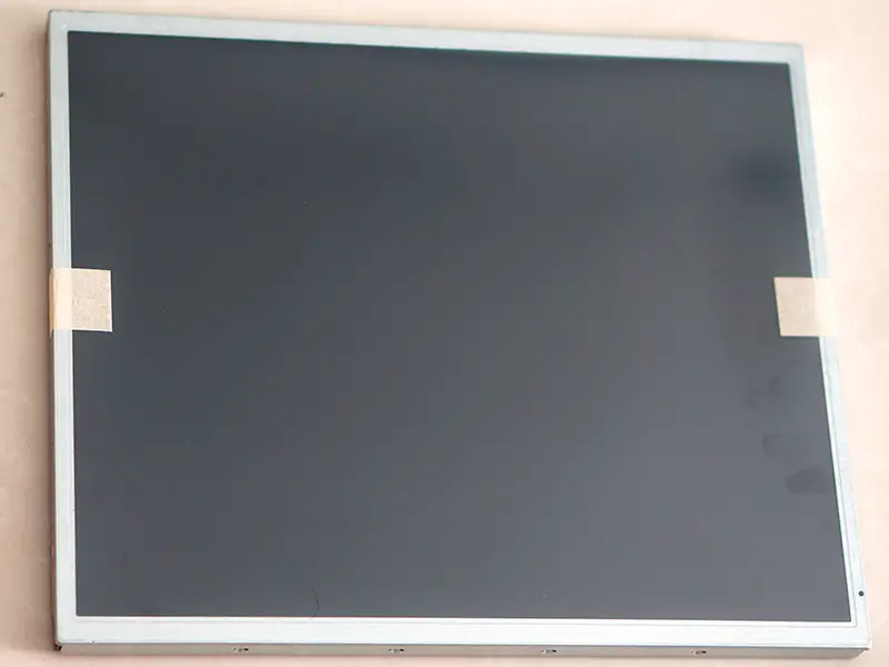 Remplacement du panneau LCD MT170EN01 V.1 Innolux