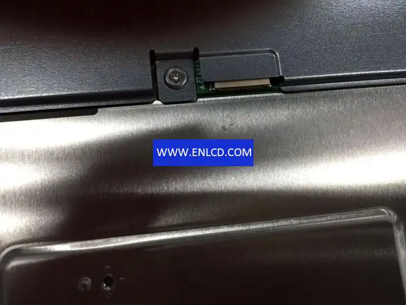 Remplacement du panneau LCD Mitsubishi AA084XE11
