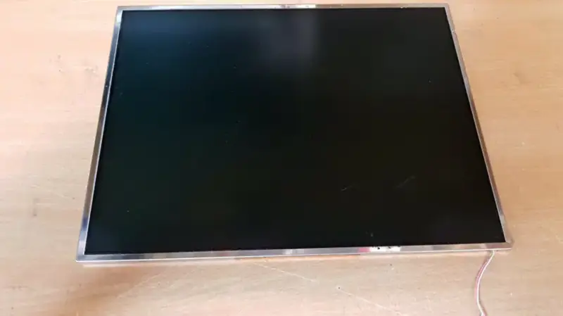 Remplacement du panneau LCD N141X5-L03 Innolux