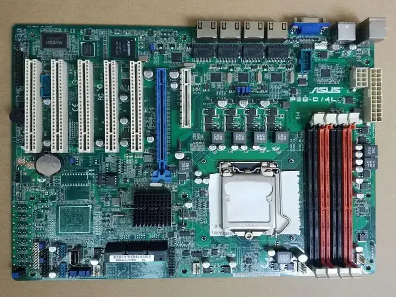 Carte mère Asus P8B-C/4L