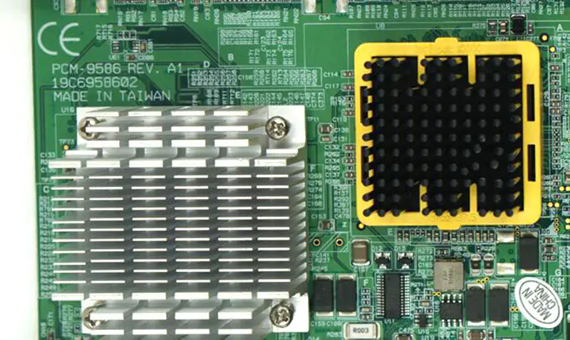 Carte mère industrielle Advantech PCM-9586