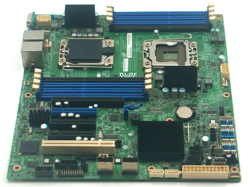 Scheda madre per server Intel S2400SC