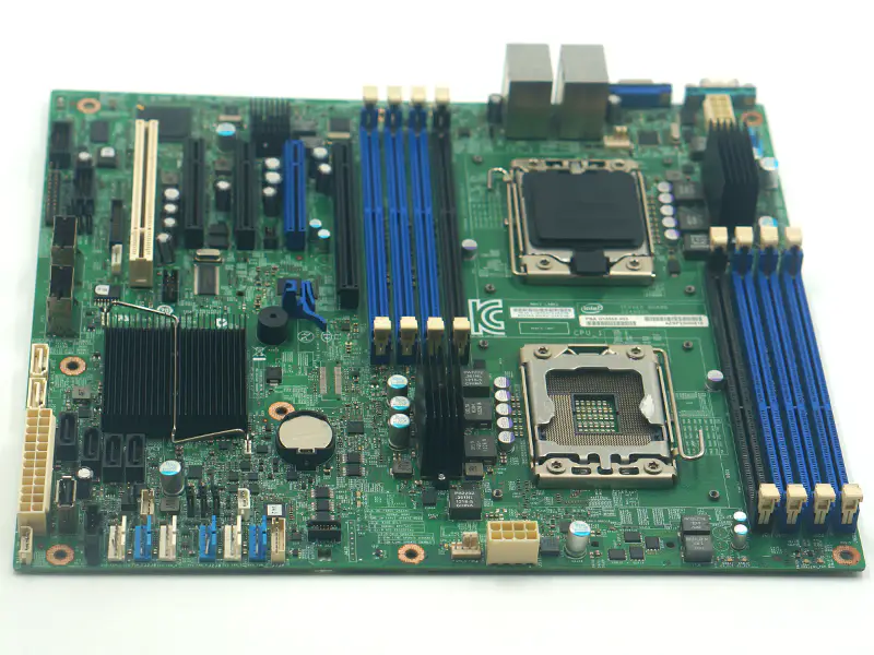 Scheda madre per server Intel S2400SC