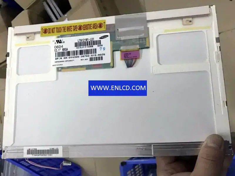 Remplacement du panneau LCD Samsung LTN121W1-L01 pour ordinateur portable