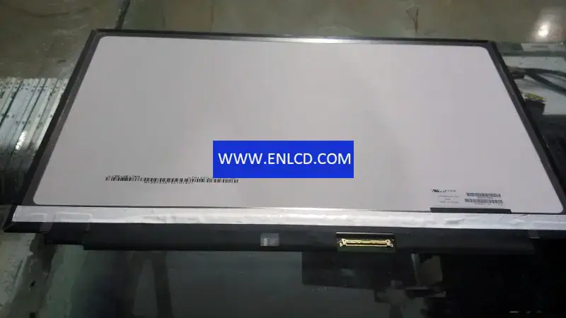 Remplacement du panneau LCD Samsung LTN133YL01-F01