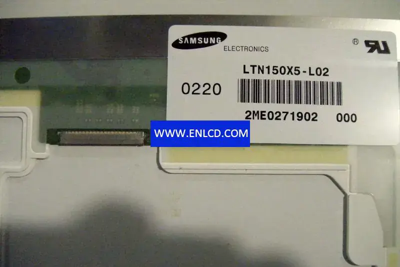 Remplacement du panneau LCD Samsung LTN150X5-L02