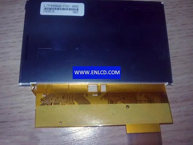 Substituição do painel LCD LTP400WQ-F01 Samsung