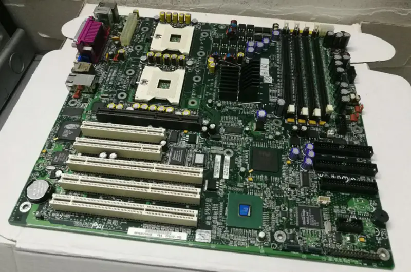 Intel SE7505VB2 604 arayüzlü Sunucu anakartı Çift Xeon