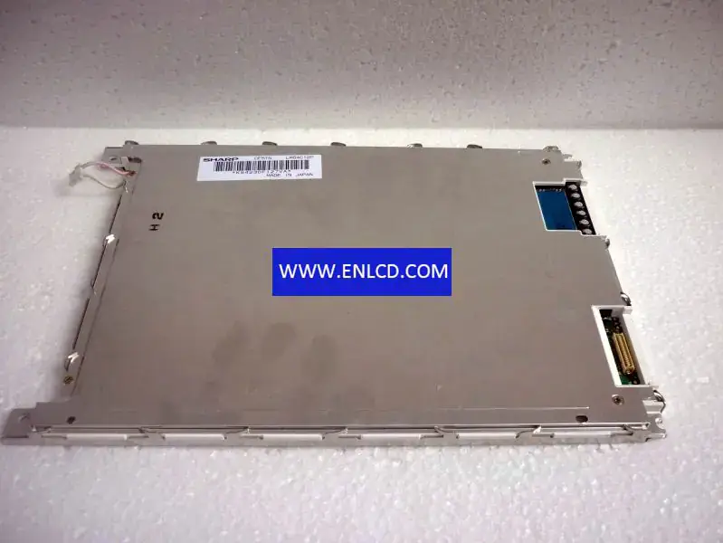 Remplacement du panneau LCD SHARP LM64C12P pour applications industrielles