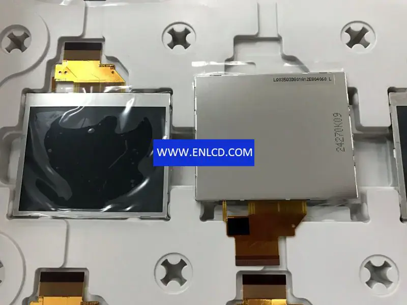 Remplacement du panneau LCD LQ035Q3DG01 SHARP