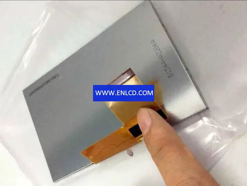 Remplacement du panneau LCD LQ043T3DG02 SHARP