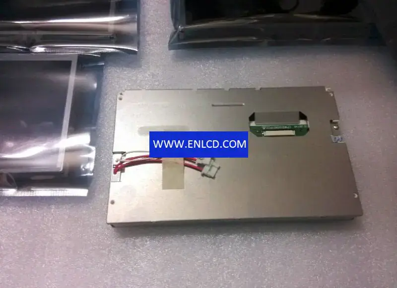 Remplacement du panneau LCD SHARP LQ070T5DR01 pour affichage automobile
