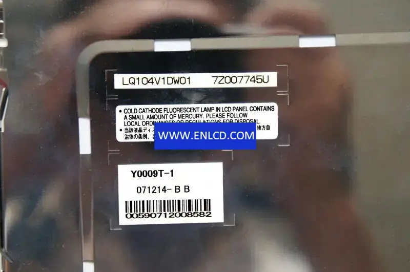 Sostituzione pannello LCD SHARP LQ104V1DW01