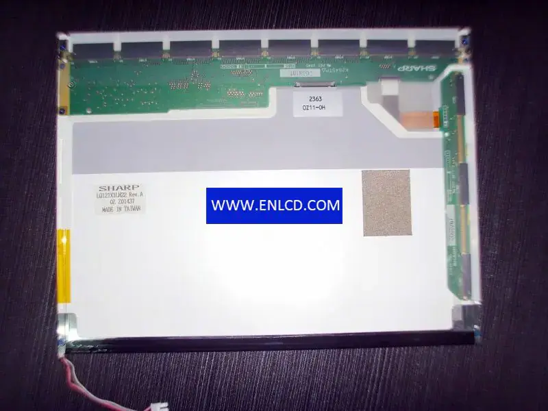Remplacement du panneau LCD LQ121X1LH22 SHARP