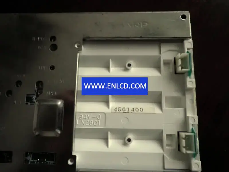 Remplacement du panneau LCD LQ6NC02 SHARP