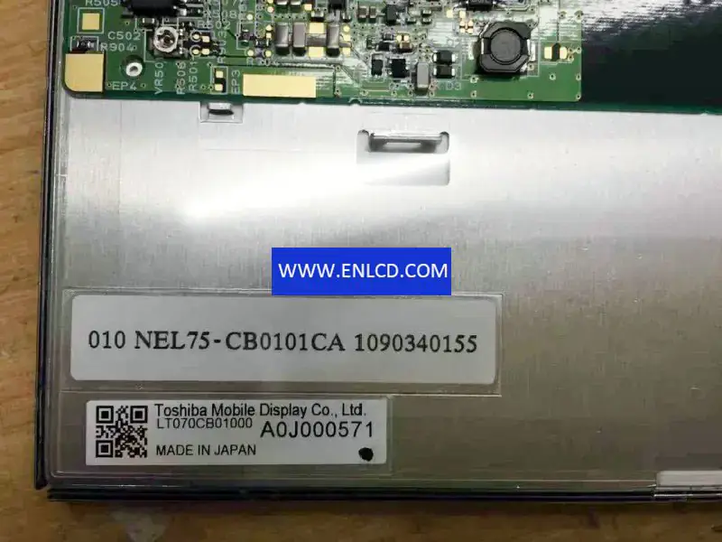 Remplacement du panneau LCD Toshiba LT070CB01000