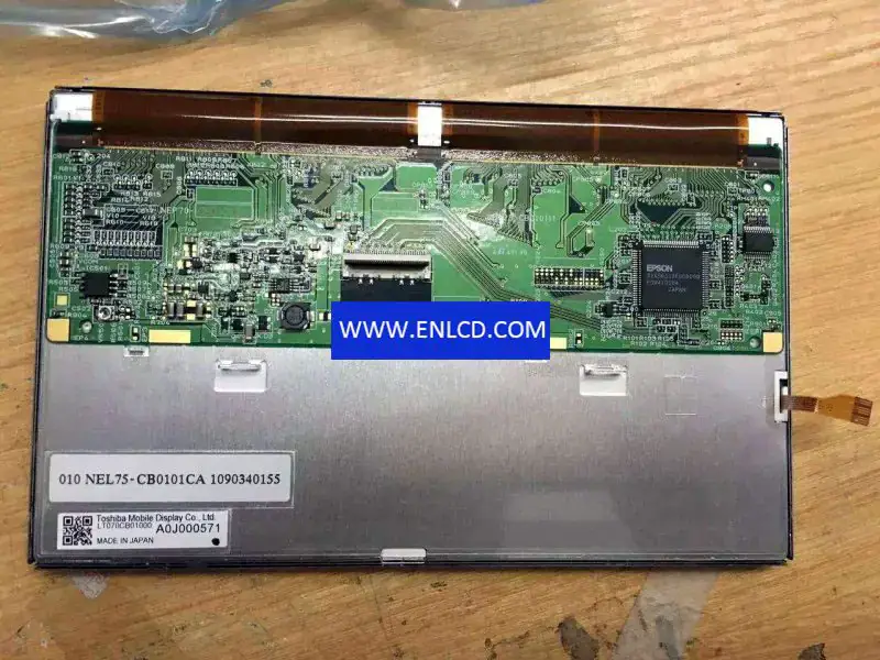 Remplacement du panneau LCD Toshiba LT070CB01000