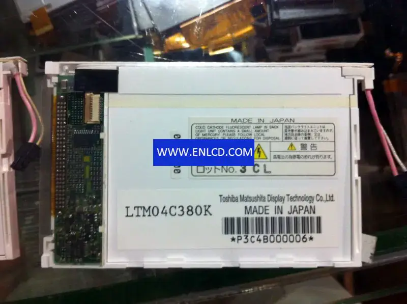 Remplacement du panneau LCD Toshiba LTM04C380K