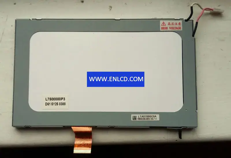 Remplacement du panneau LCD Toshiba LTA070B0C0A