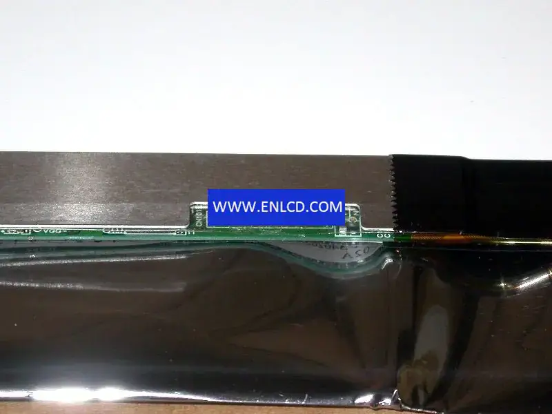 Sostituzione pannello LCD Toshiba LTD133EWCF