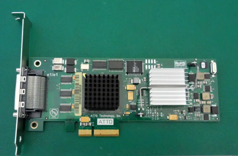 HP 445009-001 Scheda bus host (HBA) PCIe x4 U320e SCSI AH627-60001