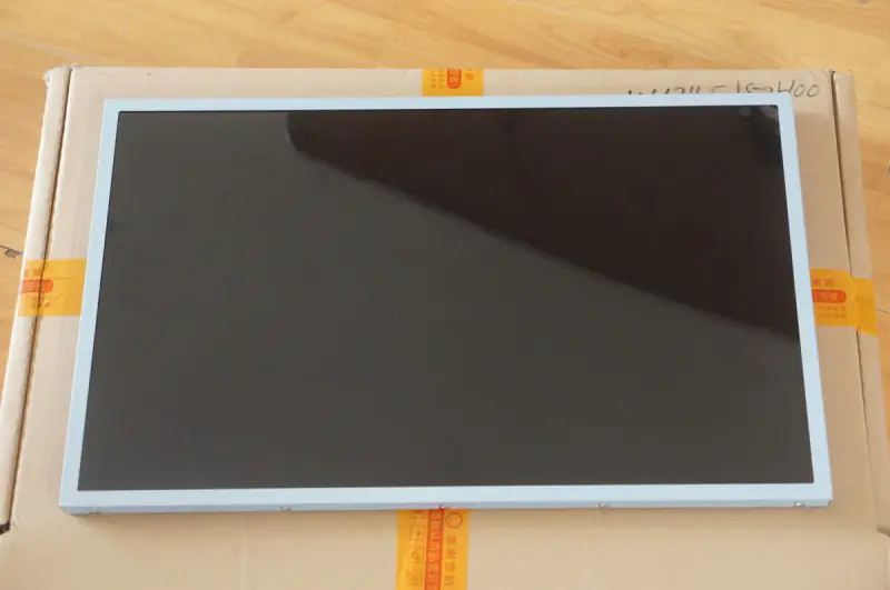 Remplacement du panneau LCD Panasonic VVX24F152H00 pour l'imagerie médicale